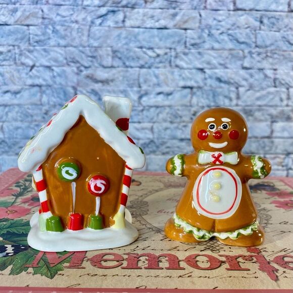 Essential Home Gingerbread Salt and Pepper Shaker Holiday Decor Christmas - Picture 1 of 6